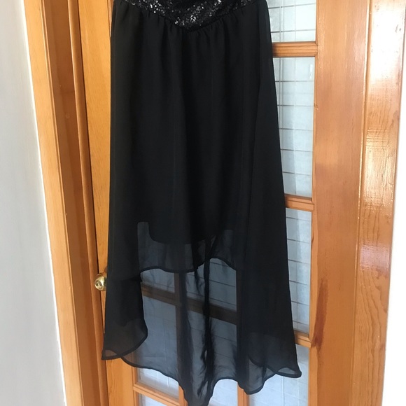 Glam evening dress size xs but fits Larger like S maybe M. High low. Lined. - Picture 2 of 6